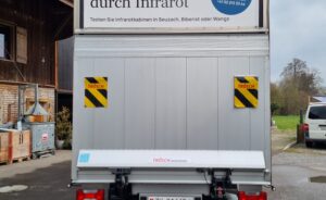 Rückseite des JEWE-Transporters.